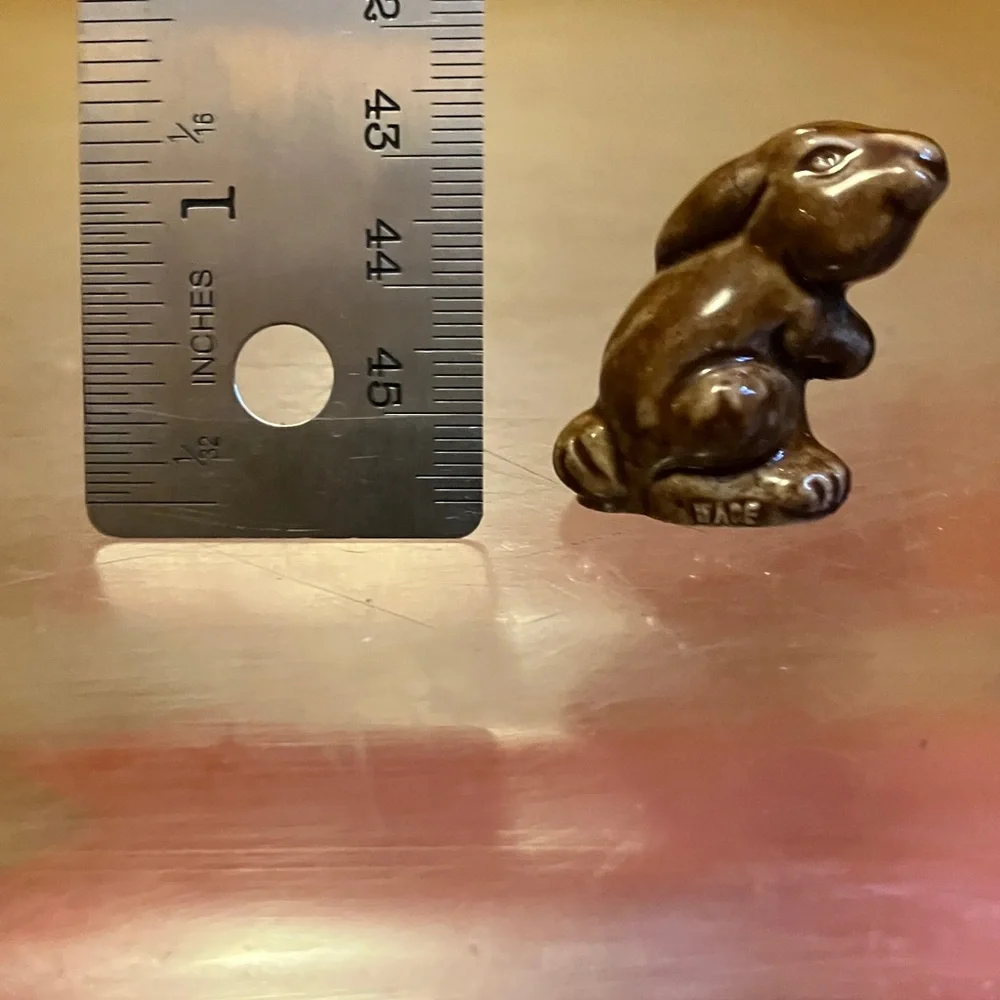 Wade Rabbit “Whimsy” figurine - Picture 2 of 5
